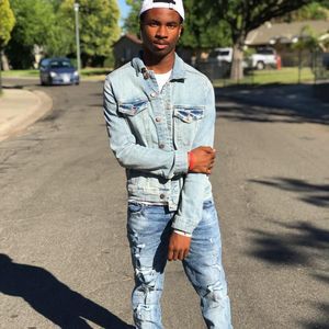 Meet your Posher, Adrian